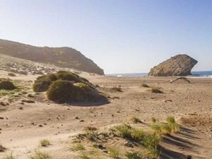 Descenso del 3,81% en vehículos a playas de Cabo de Gata en junio