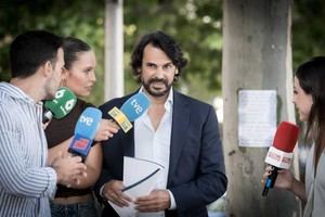 PSOE y Más Madrid amplían la querella contra la pareja de Ayuso por delitos fiscales