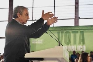 Zapatero solicita la suspensión de la investigación fiscal sobre él y su esposa