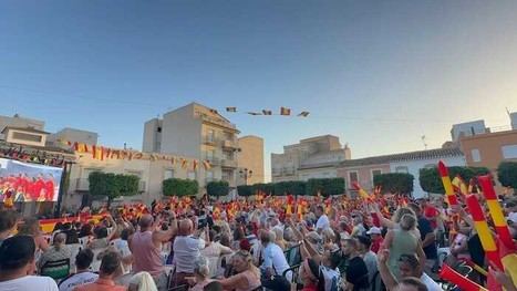 Albox se une para apoyar a La Roja en el Mundial
