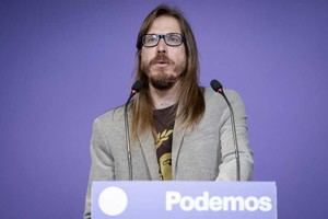 Podemos critica a Tellado por culpar al Gobierno del incendio en Almería