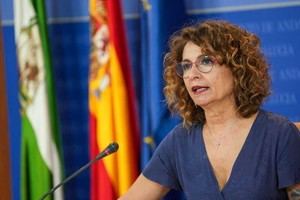 Montero exige a Moreno que explique el incendio de Los Gallardos en el Parlamento