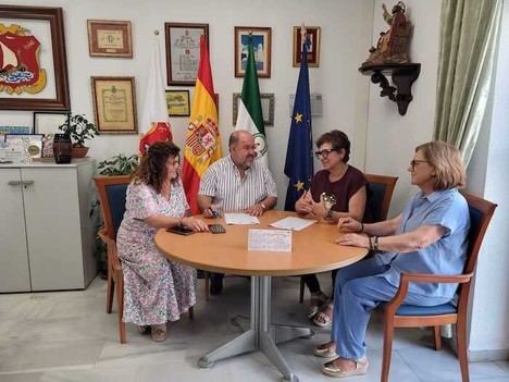 Dalías refuerza la atención en salud mental con nuevo convenio