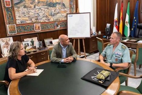 El coronel Sánchez Arribas regresa a Almería tras su misión en Eslovaquia
