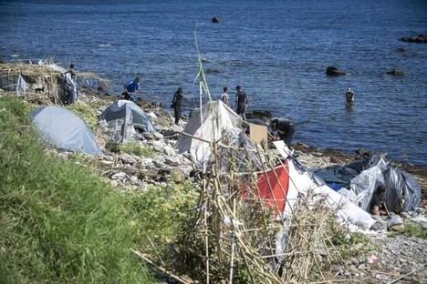 Detienen a tres inmigrantes por agredir a un guardia civil en Ceuta