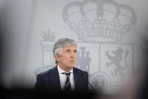 Marlaska afirma que no existió aviso del CNI sobre la entrada masiva de migrantes en Ceuta