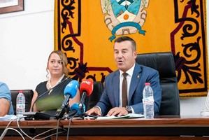 Carboneras solicita colaboración para resolver el futuro del Algarrobico