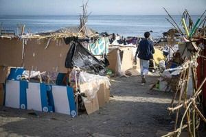 Incendios devastan más de 40 asentamientos de migrantes en Ceuta