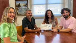 Adracycling dona 600 euros a Siempre Valientes en Adra