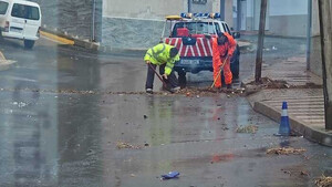 Adra resuelve una veintena de incidencias tras las lluvias