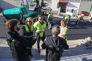 El Ejido reasfalta calles de Ciavieja y los aparcamientos del cementerio