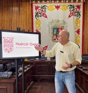 Huércal-Overa renueva su imagen corporativa con el visto bueno del Pleno municipal