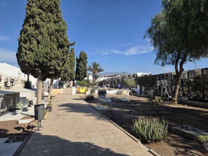 Adra habilitará aparcamientos junto al cementerio del 29 de octubre al 1 de noviembre