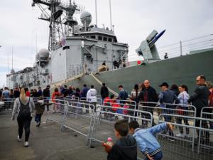 4.500 personas visitan la fragata Santa María en el Puerto de Almería