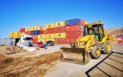 El Puerto de Almería instala fibra óptica en la Terminal de Contenedores