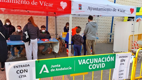 Salud habilita un nuevo punto de vacunación en el mercadillo de la Puebla de Vícar