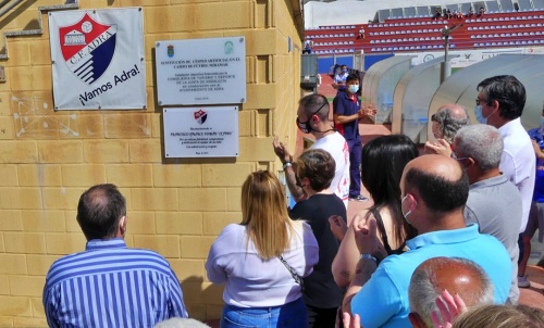 El C.F. Adra rinde póstumo homenaje a Francisco Linares ‘El Fino’