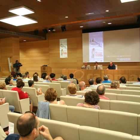 Se presenta en el ayuntamiento almeriense el proyecto arquitectónico de La Hoya