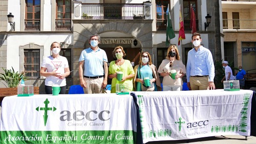 La AECC celebra una jornada de cuestación en Adra