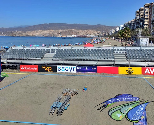 Almería se convertirá capital española del balonmano playa