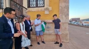 La Autoridad Portuaria de Almería homenajea a César Andújar
