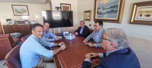 Autoridad Portuaria de Almería y Naviera Armas Trasmediterránea analizan los tráficos