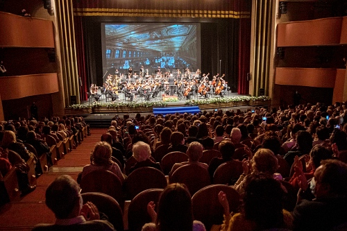 La OCAL inicia el viaje de su 20º Aniversario con un brillante concierto de Año Nuevo