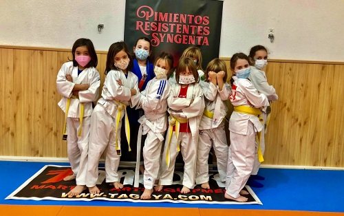 La EDM Alianza KSV concluyó con éxito el Festival de Judo de Navidad con 64 niños