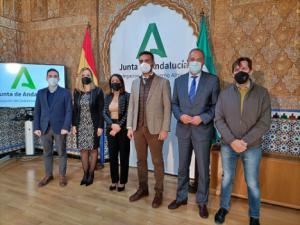 La Junta invierte casi 500.000 euros en la accesibilidad, digitalización y adecuación de las playas de Almería capital