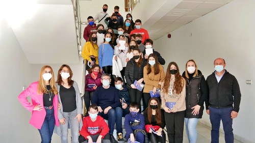 Manuel Cortés recibe a un grupo de alumnos del IES Gaviota