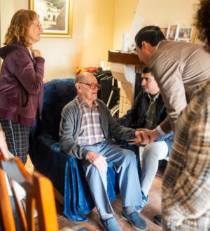 El alcalde de Níjar visita el barrio de Las Hortichuelas