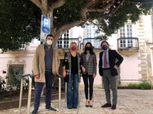 Almería supera los 300 módulos de aparcamiento de bicicletas y patinetes