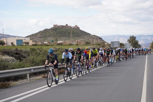 Aitor Escobar y Cecile Riboleau líderes de la Vuelta a Almería tras la segunda etapa