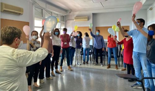 Distrito Almería organiza un taller de risoterapia para profesionales sanitarios