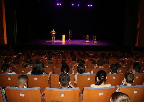 700 escolares disfrutan del Festival de Teatro de El Ejido