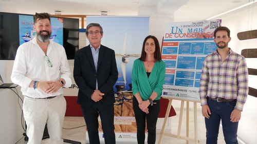 Adra impulsa el reconocimiento de la mujer en la pesca