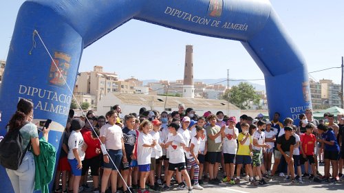 500 personas en la VI carrera popular del Día Mundial Sin Tabaco en Adra