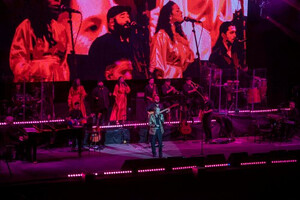 Raphael desembarca este sábado en la Plaza de Toros de Almería con su espectáculo 'Raphaelísimo'