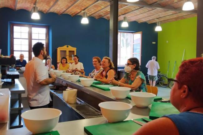 Celebrado en Adra el Taller ‘Salazones’ de ‘Un mar de conservas’