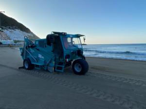 Dispositivos de limpieza de día y de noche para las playas de Níjar