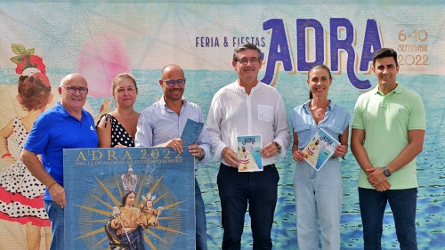 Cortés presenta “una programación a la altura” para las Fiestas de Adra