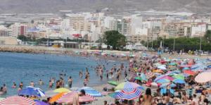 Adra bonifica un 95% del IBI a quienes conviertan su vivienda vacía en alojamiento turístico