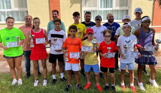 Cerca de un centenar de tenistas se dan cita en la octava edición del Open Abdera