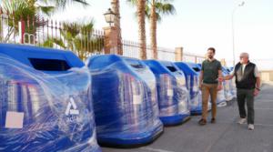 Adra fomenta el reciclaje con 12 nuevos contenedores azules