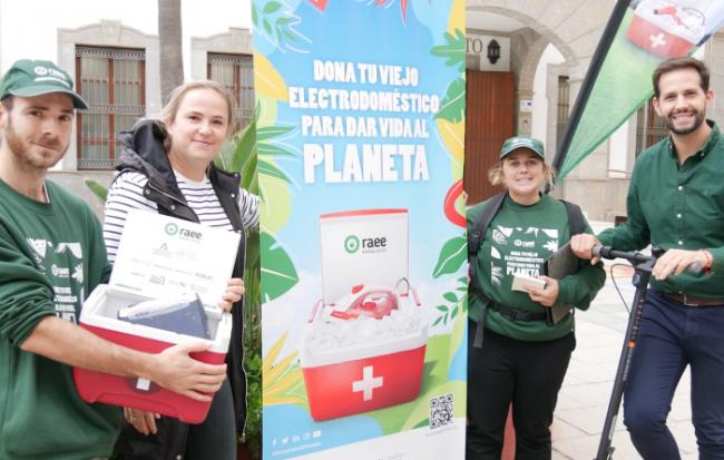 Adra acoge un punto informativo de la campaña ‘Dona Vida al Planeta’