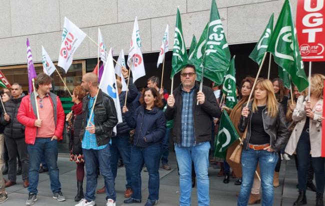 CSIF se concentra para denunciar la falta de medios en la Administración de Justicia