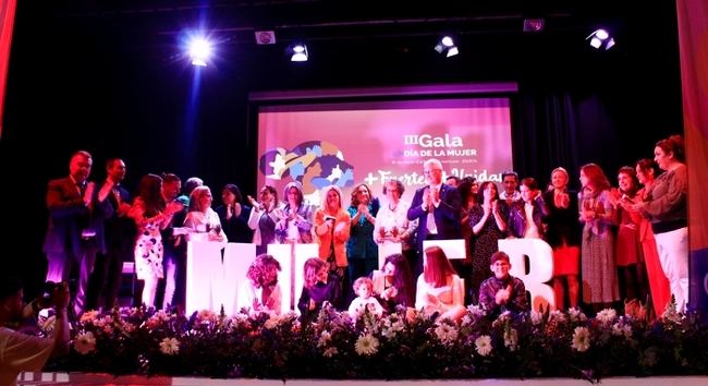 Emotiva entrega de premios de la III Gala de la Mujer de Huércal de Almería