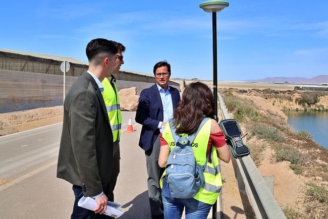 Avanzanen El Ejido las obras de reapertura del camino de la depuradora