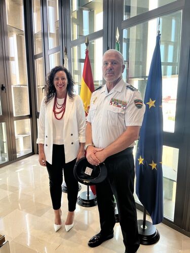 Nuevo comisario jefe de Policía en Almería recibe la bienvenida de la alcaldesa