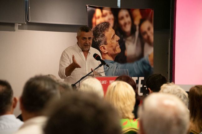 El PSOE de Almería cierra filas en torno a Pedro Sánchez
 